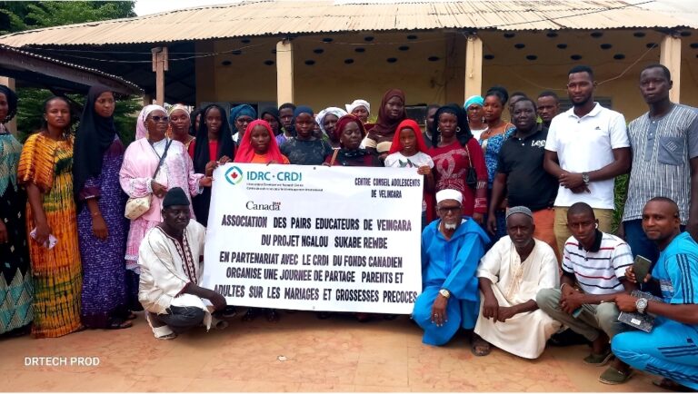 Vélingara : Journée de partage parents et adultes organisée par l’association des pairs éducateur de velingara du projet ngalou soukabé Rewbé financer par des partenaires CRDI sur fonds canadien